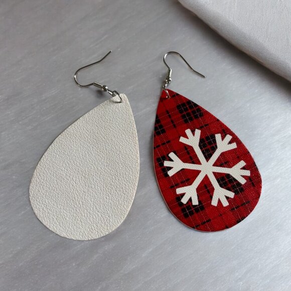 Snowflake Red Oval Earring - Picture 2 of 4